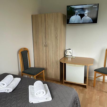 Ferienwohnung Dw Roza Wiatrow Dębki Exterior foto