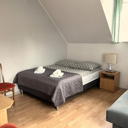 Ferienwohnung Dw Roza Wiatrow Dębki Exterior foto