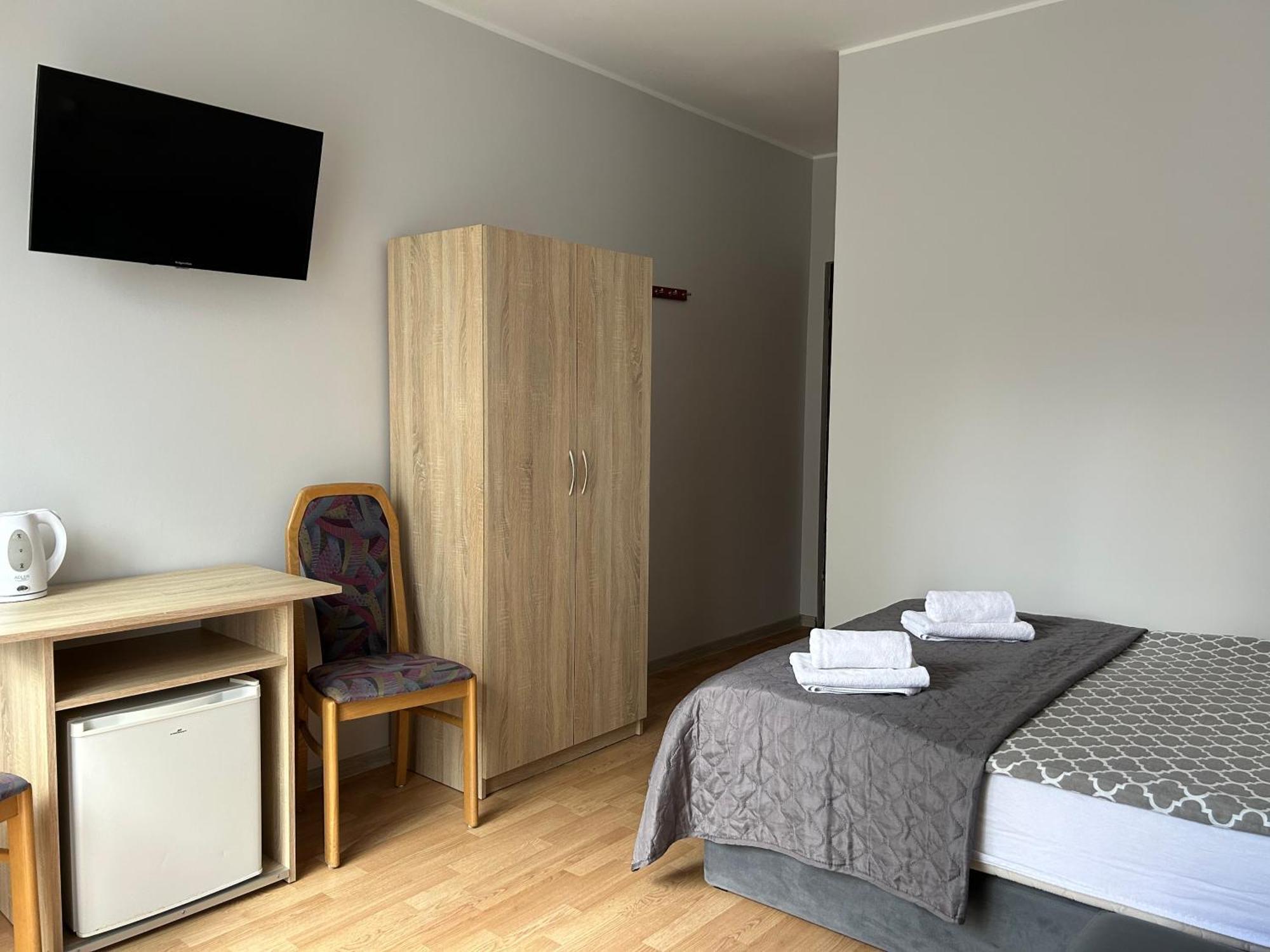 Ferienwohnung Dw Roza Wiatrow Dębki Exterior foto