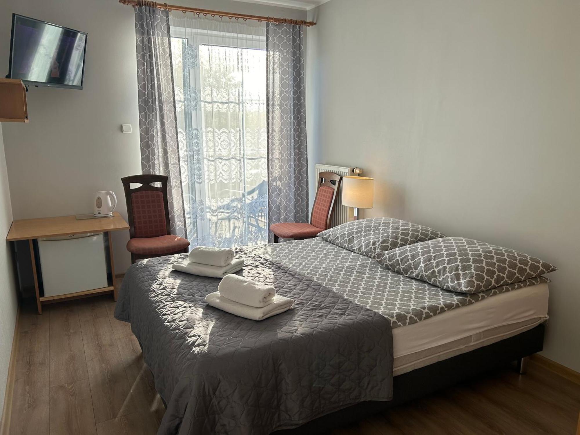Ferienwohnung Dw Roza Wiatrow Dębki Exterior foto