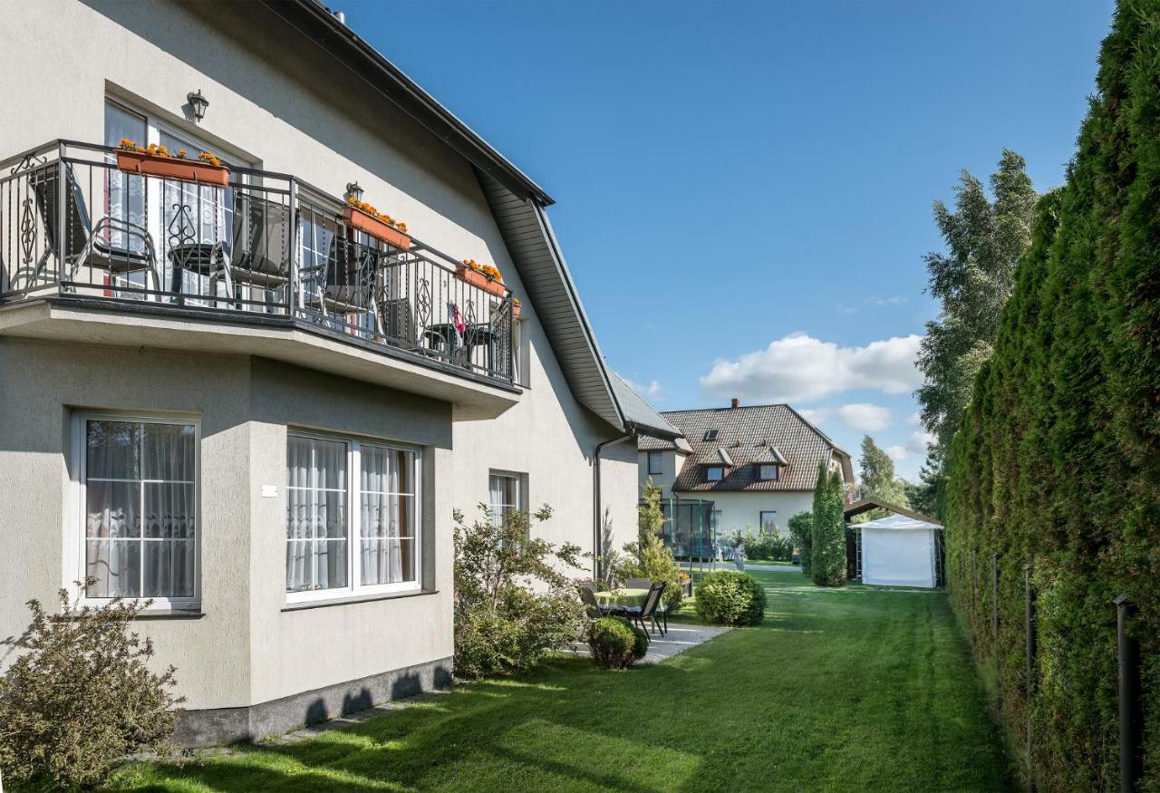 Ferienwohnung Dw Roza Wiatrow Dębki Exterior foto